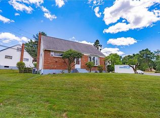 2415 S Lumber St, Allentown, PA 18103