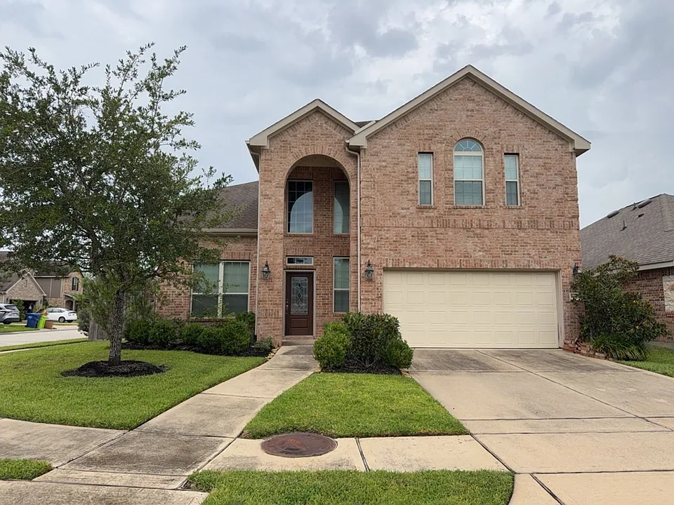 18107 Golden Falls Ln