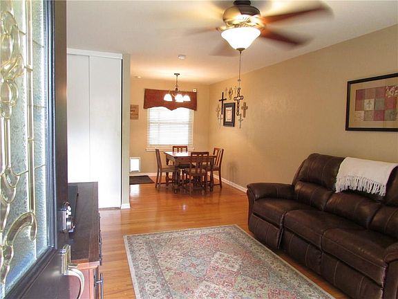 2nd image of 1816 Donna St