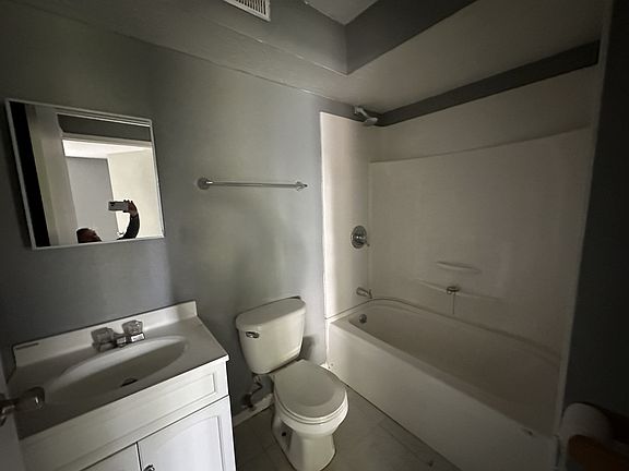 3rd image of 114 N McReynolds Ct #2A