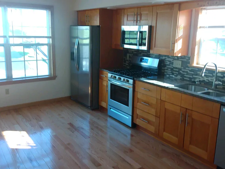 333 Main St — Photo 4