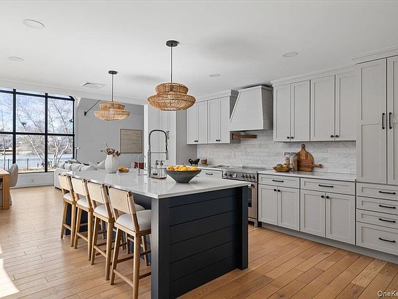 2nd image of 16 Shore Road