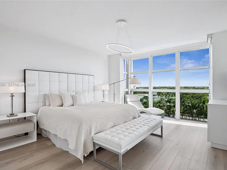 747 Crandon Blvd #Penthouse 10 — Photo 9