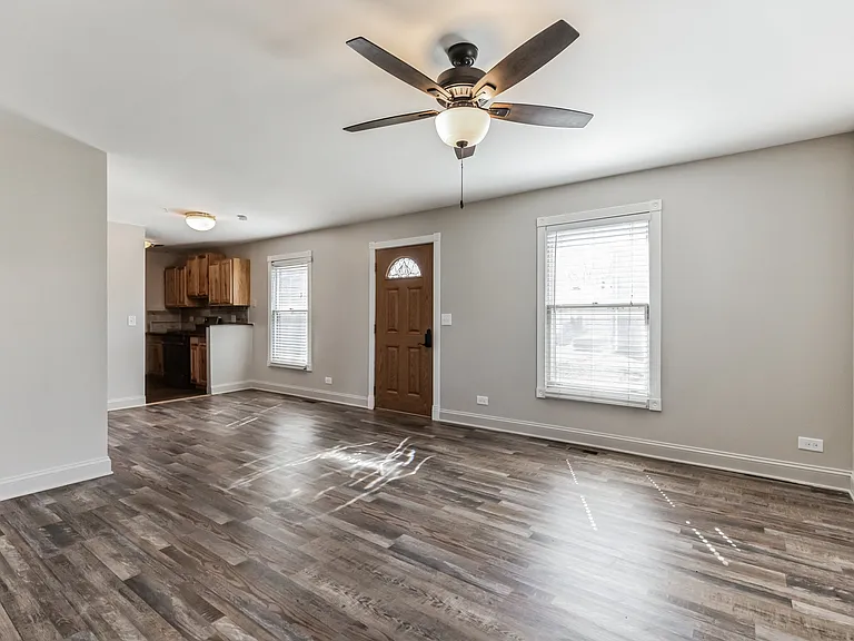 307 Farmington Ln — Photo 7