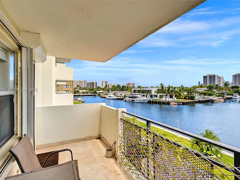 401 Golden Isles Dr #307 — Photo 3