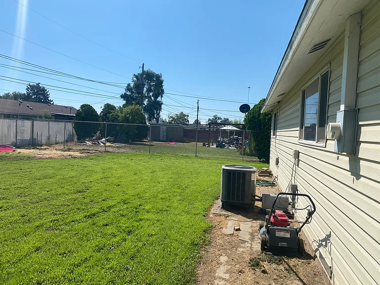 529 N Earl Rd — Photo 17
