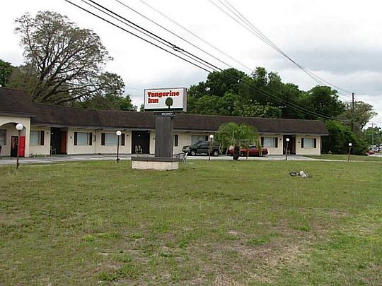 2nd image of 3870 N Us Highway 17