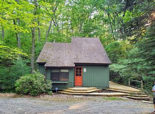 365 Tall Pine Ln, Gerrardstown, WV 25420