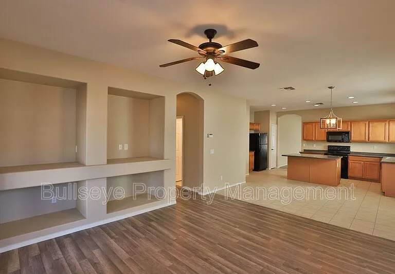 44178 W Venture Ln — Photo 5