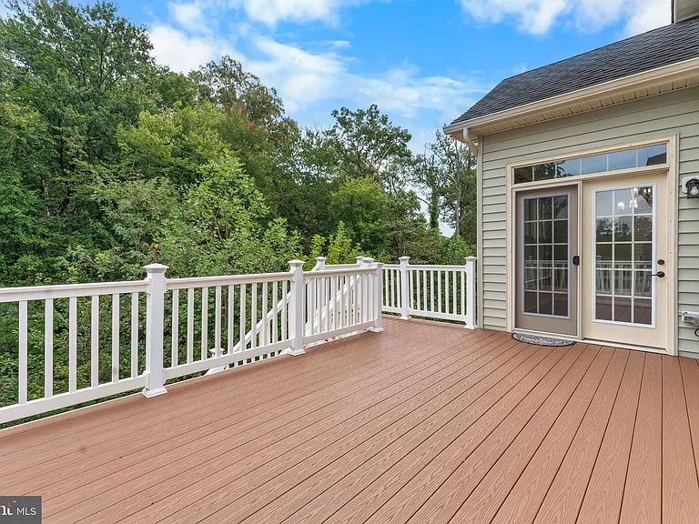 7570 Arundel Woods Dr — Photo 12