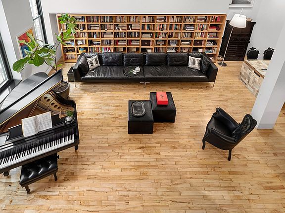 3rd image of 454 W 46th St #6AS