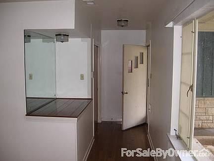 2nd image of 326 Savannah Dr