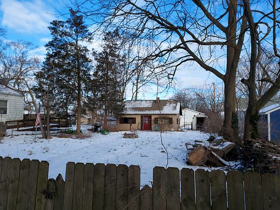 2nd image of 1147 Grant Ave
