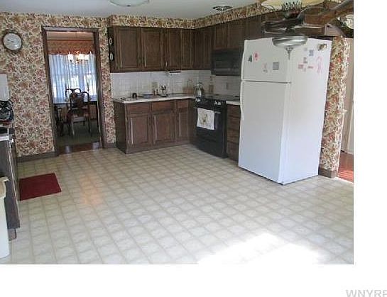 5th image of 4675 Margaret Dr