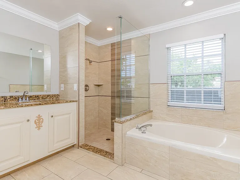 2708 Ashley Ct — Photo 12