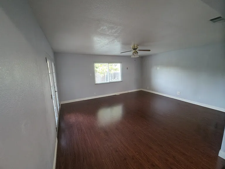 314 Minner Ave — Photo 6