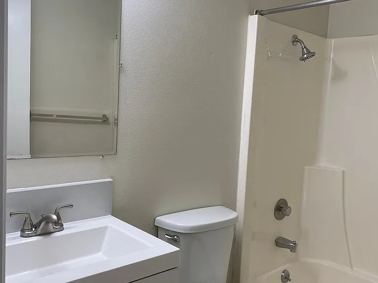 7845-7895 SW Hillcrest Pl #11801-11803 — Photo 15