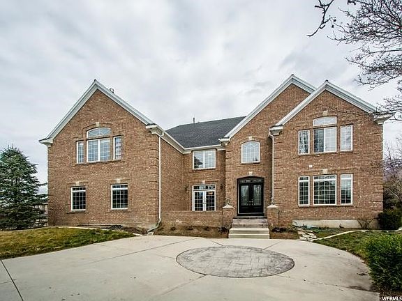 2nd image of 1979 E Hunters Meadow Cir
