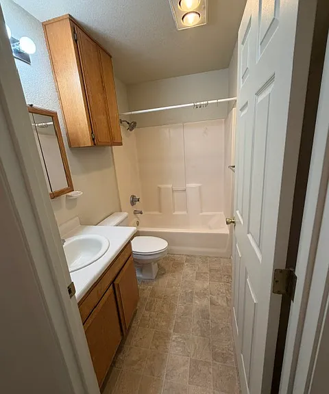 1736 Medart Ln — Photo 9