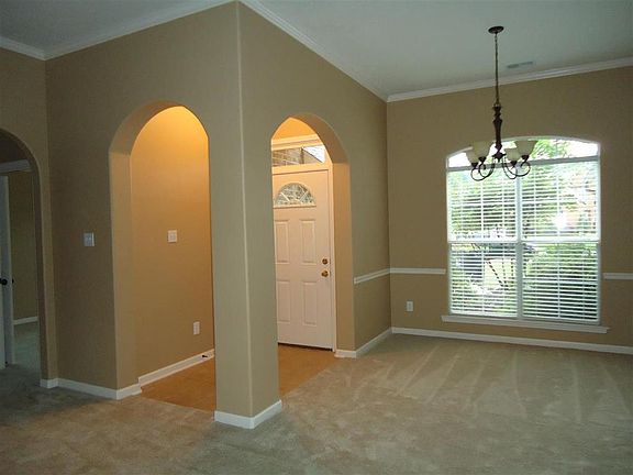 2nd image of 205 Tate Dr