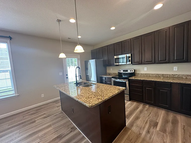2600 Magnolia Green Loop — Photo 6