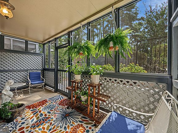 5th image of 1157 Weatherstone Dr