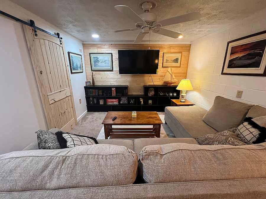 1st image of 3673 Crosby Dr