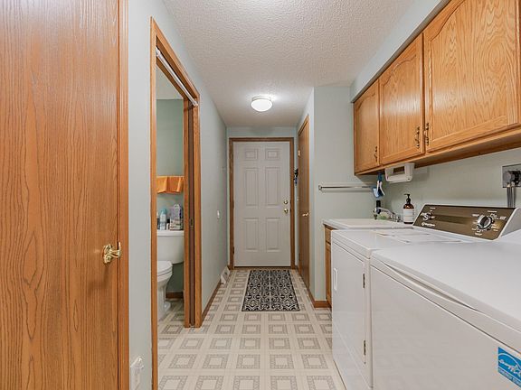 4th image of 1008 H Ave