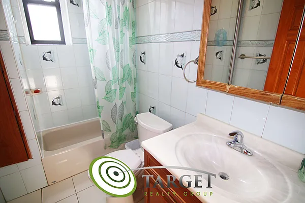 Rented by Target Realty Group | media 21