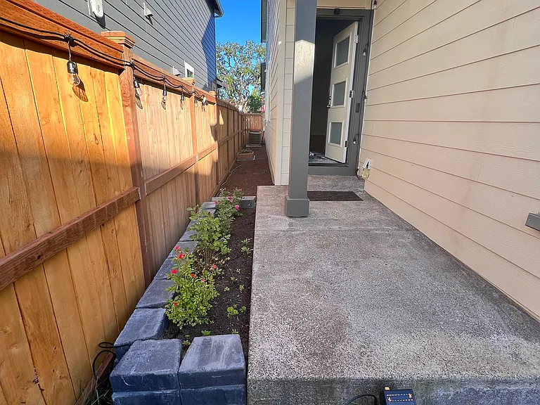 6786 SE Yamsay Ln — Photo 26