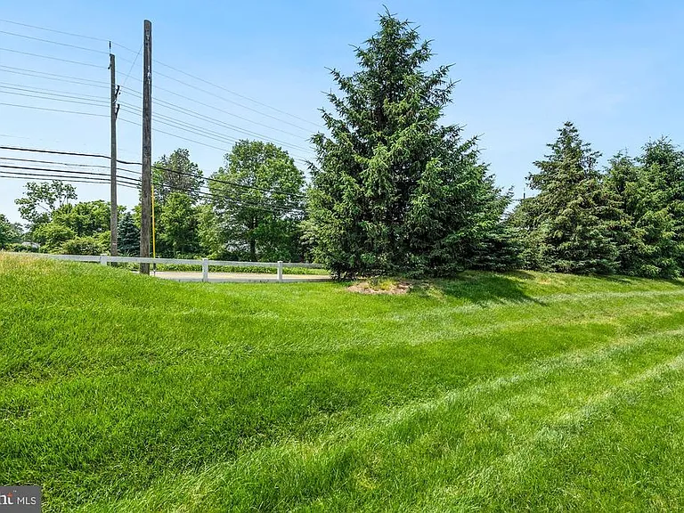 345 Huntington Dr — Photo 30