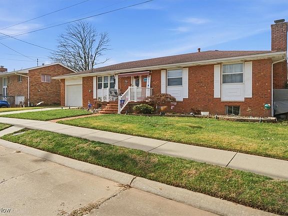 2nd image of 2512 Capital Dr