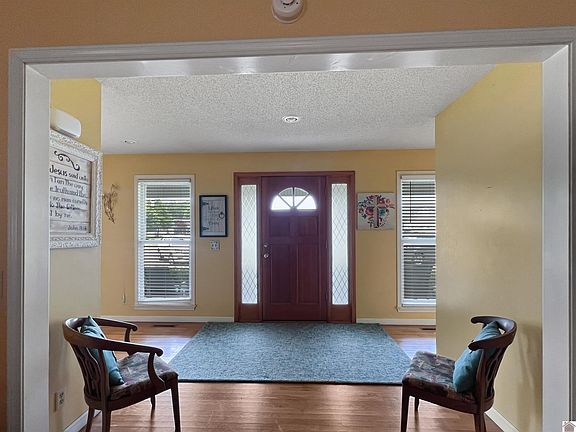 5th image of 189 Edinborough Dr W