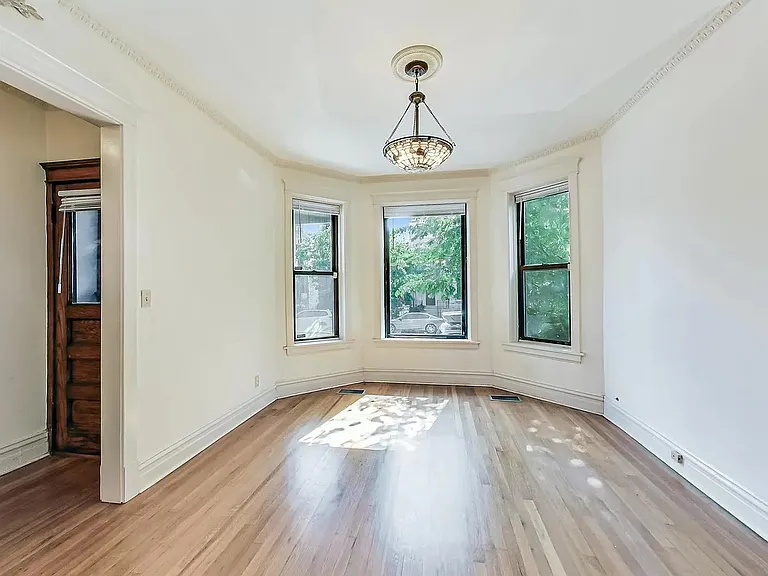 2446 N California Ave #1 — Photo 3