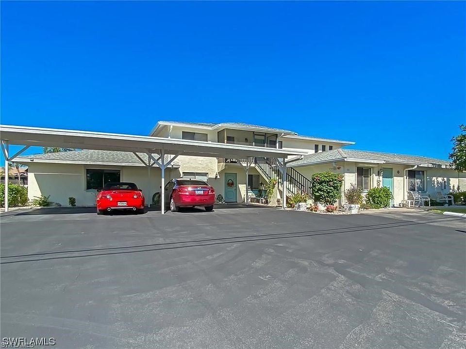 1st image of 1011 SE 40th St #4