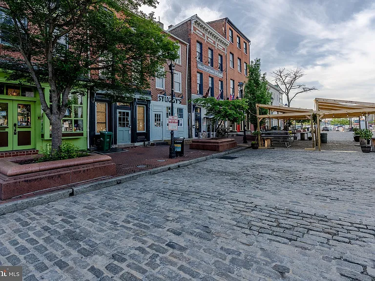 803 S Bond St — Photo 38
