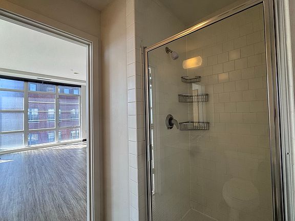 5th image of 147 E Berkeley St APT 1