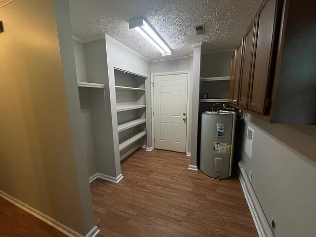 1810 Catawba St — Photo 7