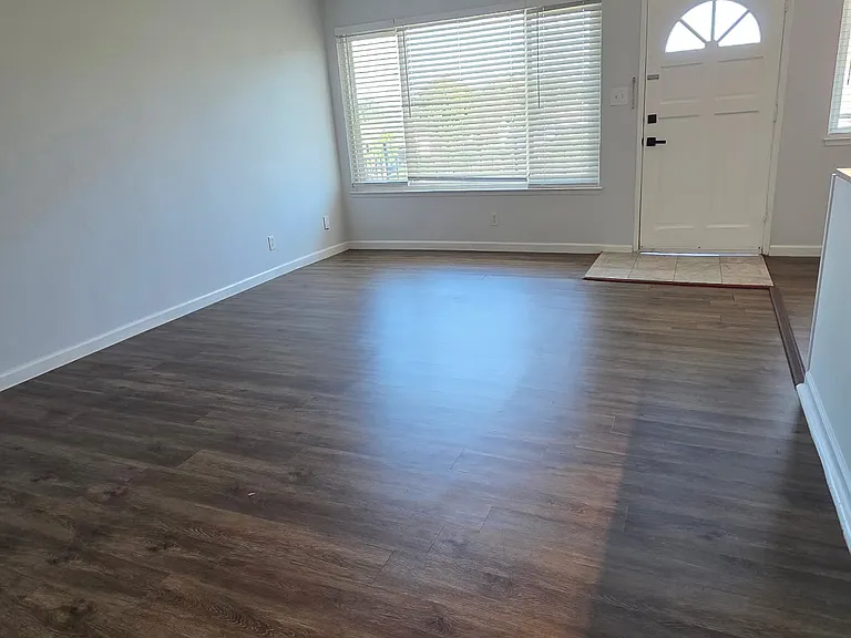 241 San Anselmo Ave N #5 — Photo 6