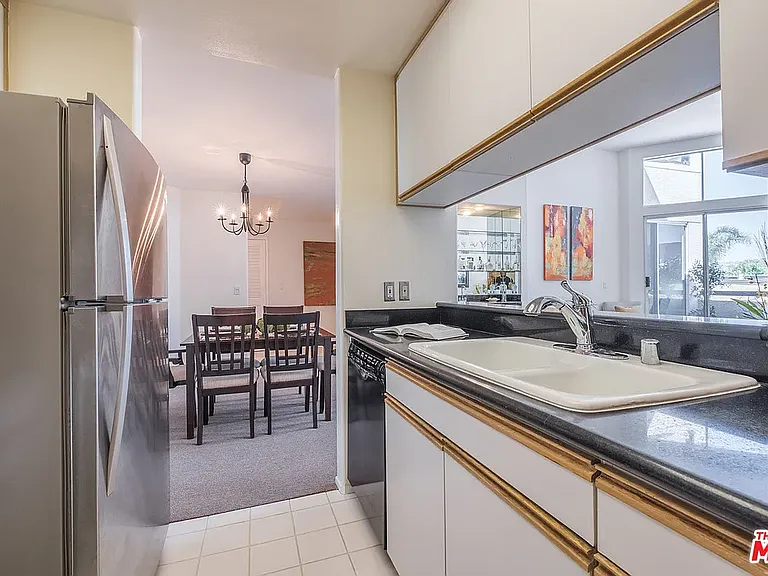 1240 S Corning St #308 — Photo 8