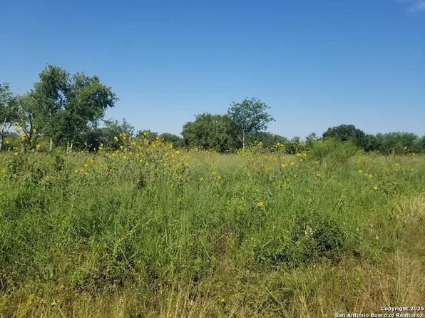 00 W Fm 673, Beeville 78102