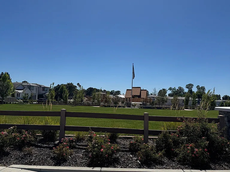 9560 Tenaya Peak Pl — Photo 29