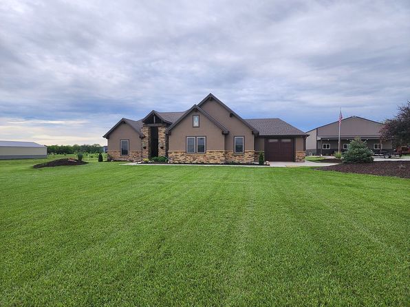 1605 N 1037th Rd