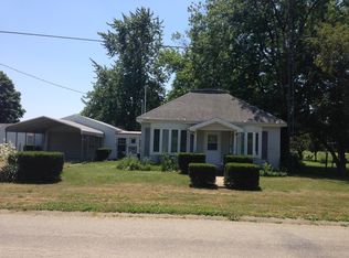 506 Maple St, Redmon, IL 61949