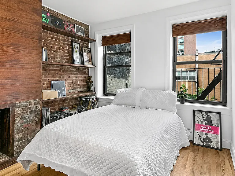 243 Mulberry St #4R — Photo 5