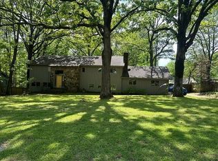 199 W Viking Dr, Cordova, TN 38018