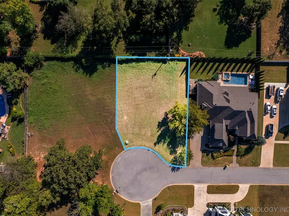 3814 E 103rd Pl, Tulsa, OK 74137