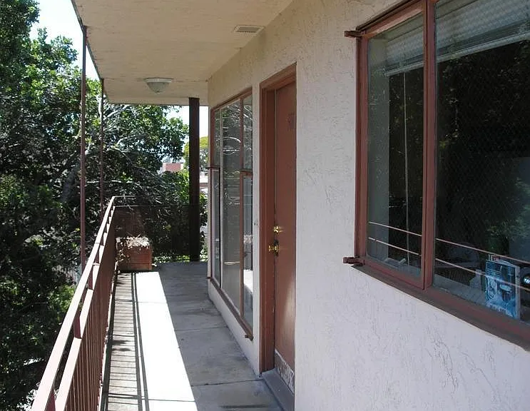 Community walkway