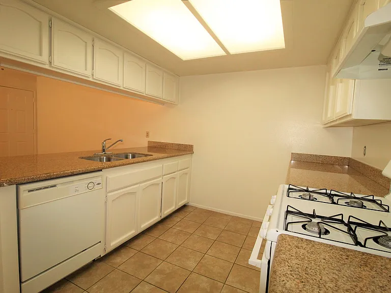 Fillmore River Ridge Apartments — Photo 18