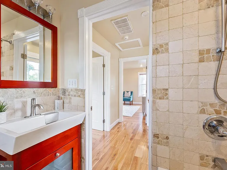 2231 Otis St NE #DETACHED — Photo 15